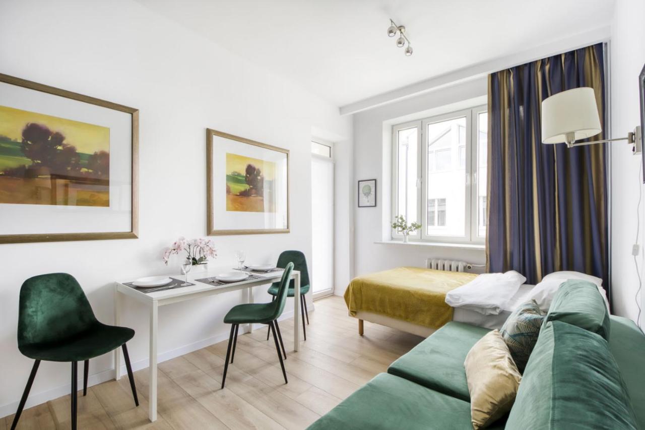 23 Unit Miniapartments Warszawa Lotnisko Okecie Fajne Ministudio Przy Bitwy Warszawskiej Esterno foto