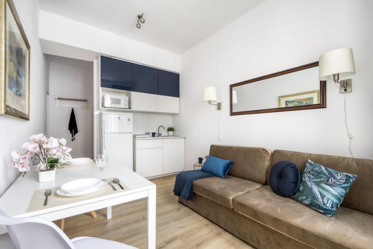 23 Unit Miniapartments Warszawa Lotnisko Okecie Fajne Ministudio Przy Bitwy Warszawskiej Esterno foto