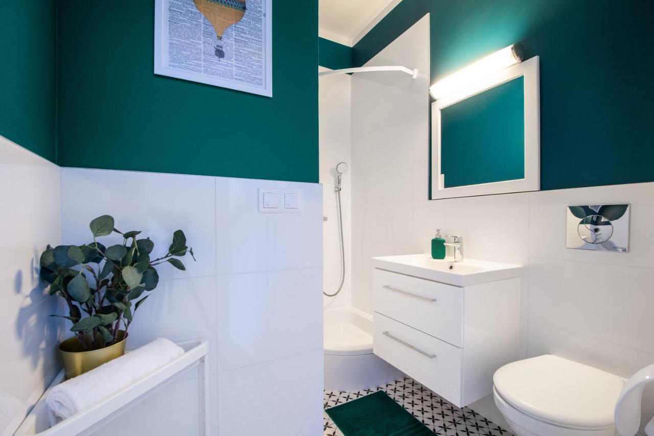 23 Unit Miniapartments Warszawa Lotnisko Okecie Fajne Ministudio Przy Bitwy Warszawskiej Esterno foto